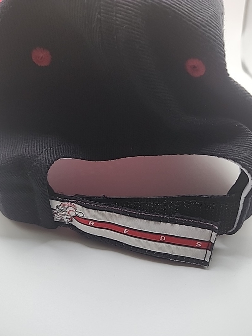 Red Kids Baseball Cap. Cincy Reds Youth hat. - Picture 7 of 12